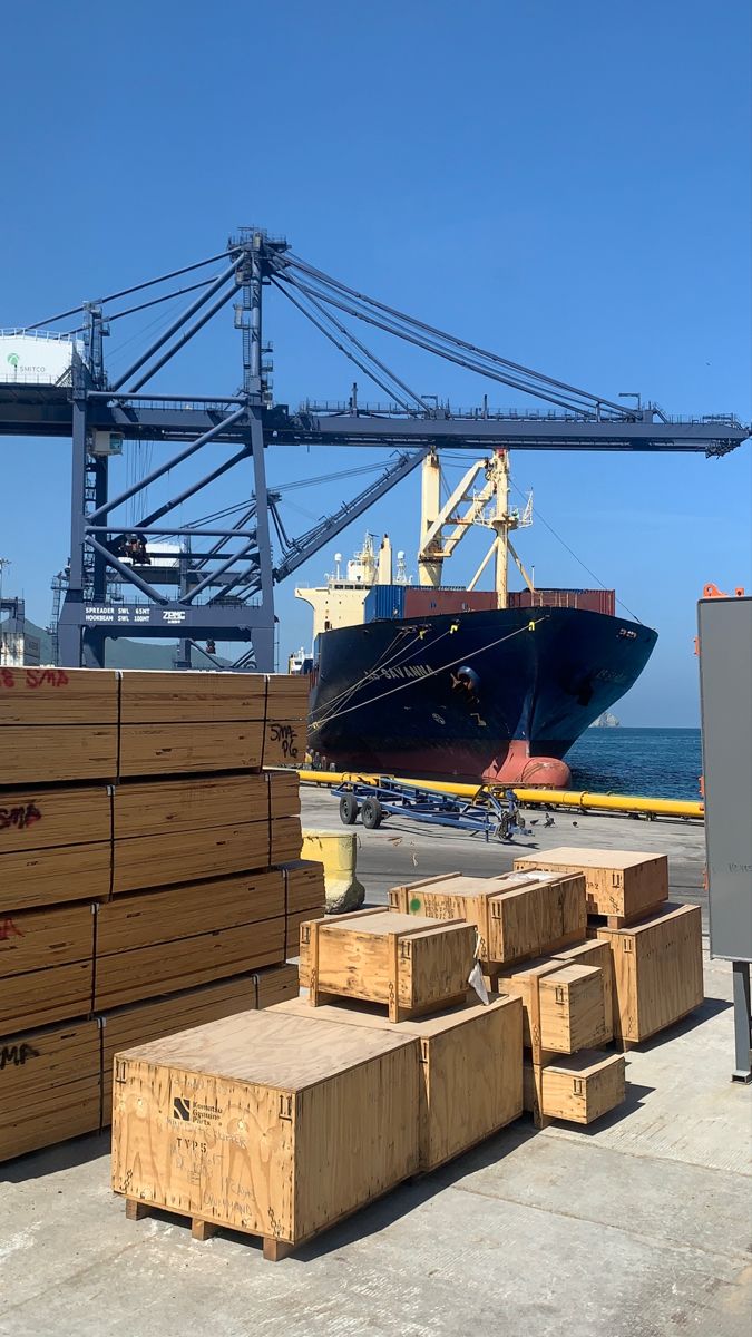 Cargo and logistics illustration 3
